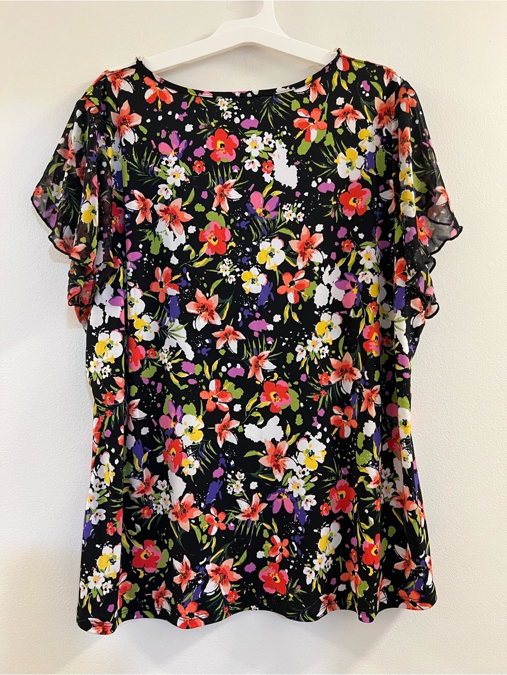 Adele & May floral shirt  Stretchy - Picture 2 of 9